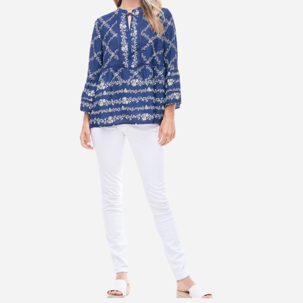 🌸New🌸 Fever Bell Sleeve Peplum Blouse Small NWT
